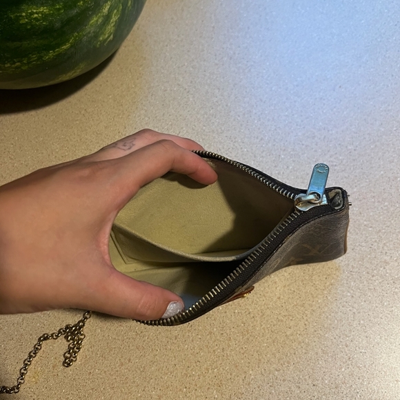 Louis Vuitton Shoulder Handbag - Picture 2 of 5